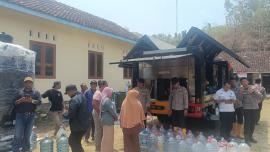 Water Treatment Berpindah ke Balai Kalurahan Tepus, Warga Antusias Ambil Air Bersih Siap Minum